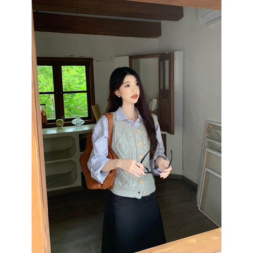 Set áo gile len và áo sơ mi, áo gile len mềm, áo cardigan len mềm dành cho nữ