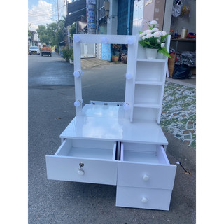 Bàn trang điểm ngồi bệt