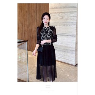 ĐẦM CỔ TRỤ THÊU CHÂN DẬP LY