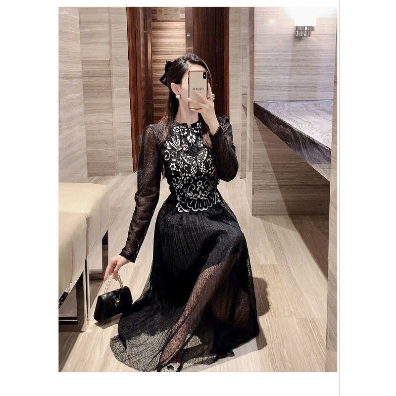 ĐẦM CỔ TRỤ THÊU CHÂN DẬP LY
