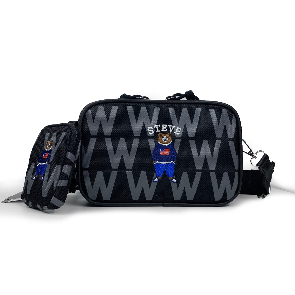 Túi đeo chéo nam nữ thêu gấu Who.au Steve mini form ngang 2 ngăn kèm túi tiddi sành điệu size 20