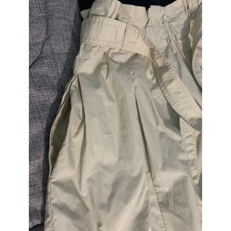 Chân váy uni qlo new 90%
