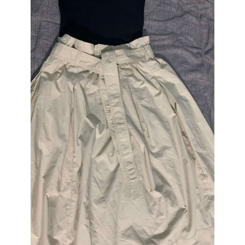 Chân váy uni qlo new 90%