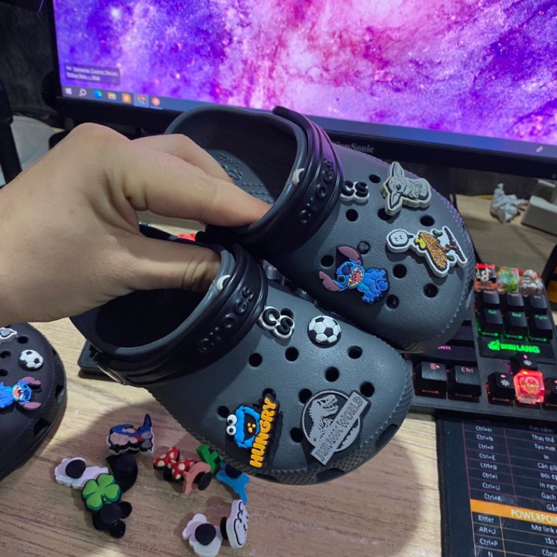 Dép trẻ em chính Hãng Crocs lỗi nhẹ đã sử lý hàng chính hãng - Cinghutag