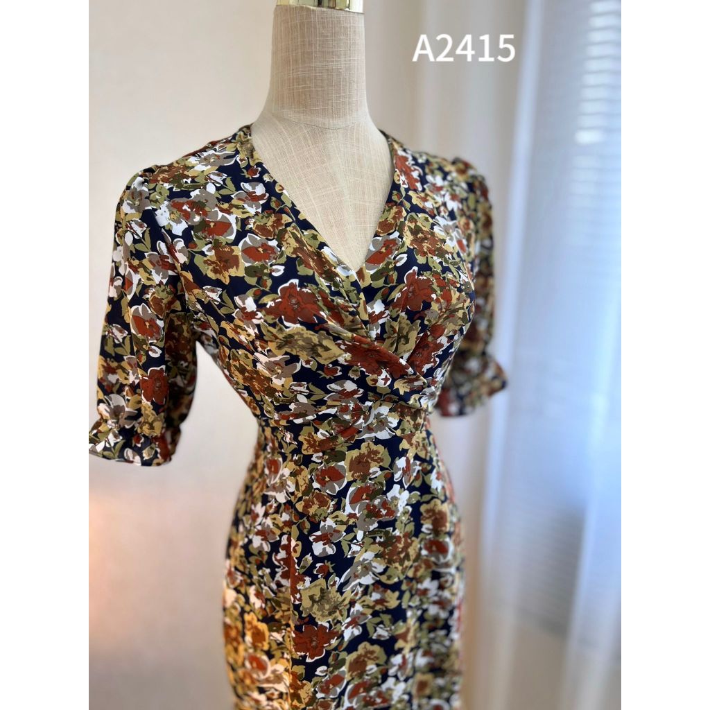 Váy hoa nhí cổ V 2 màu siêu xinh cho các nàng A2415
