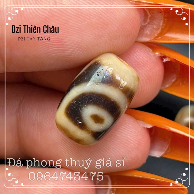 Mặt Dzi đá mã não Thiên Châu siêu vip lên vảy lên dầu tự nhiên nguyên khối hàng kiểm định