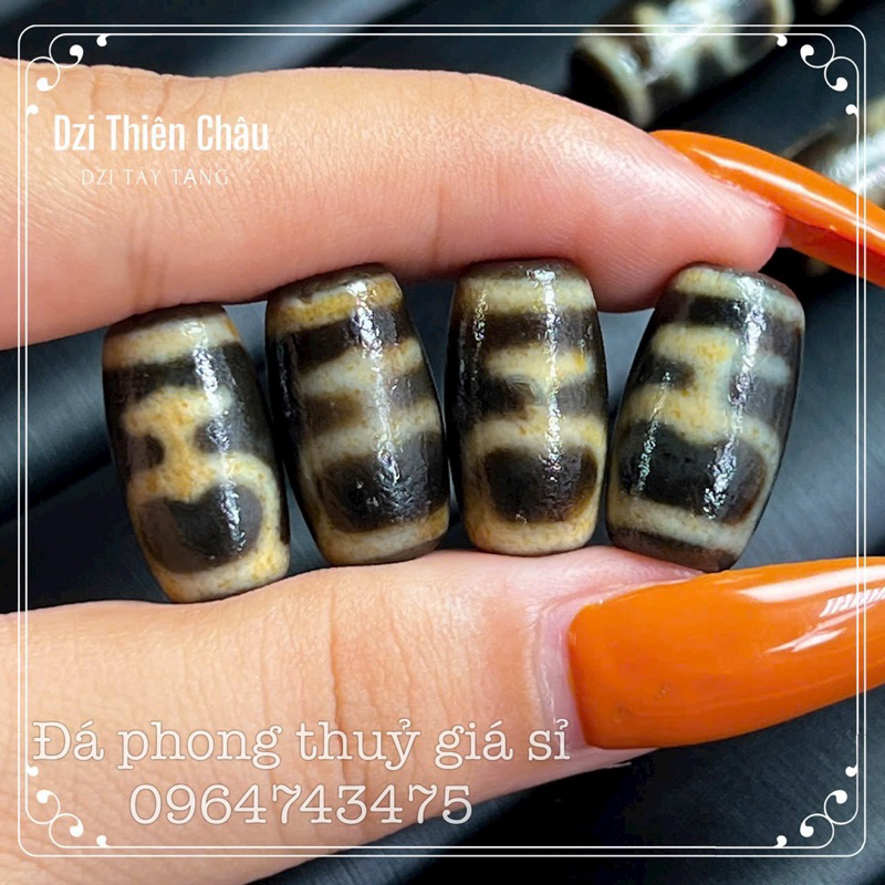 Mặt Dzi đá mã não Thiên Châu siêu vip lên vảy lên dầu tự nhiên nguyên khối hàng kiểm định