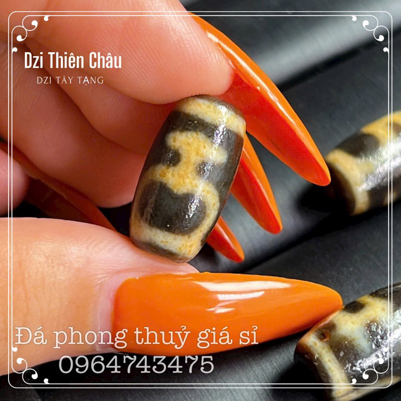 Mặt Dzi đá mã não Thiên Châu siêu vip lên vảy lên dầu tự nhiên nguyên khối hàng kiểm định