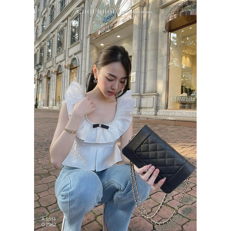 Áo Thô Ren Cổ Bèo Đính Đá Nơ Ngực MIN • Melanie Boutique