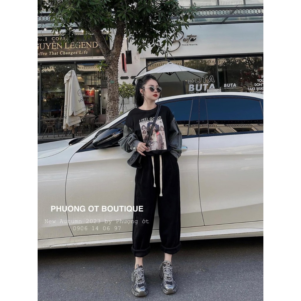 ÁO THUN IN CÔ GÁI PHỐI TAY JEAN