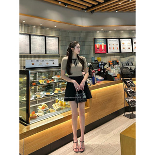 Sét bộ áo len zip cổ nơ chân váy đen