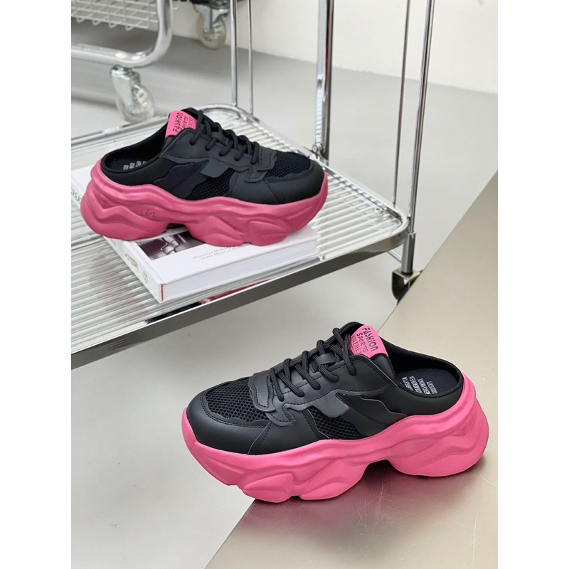 Sục thể thao nữ đế bánh mỳ màu hồng mới hót năm 2023- Kèm video thật