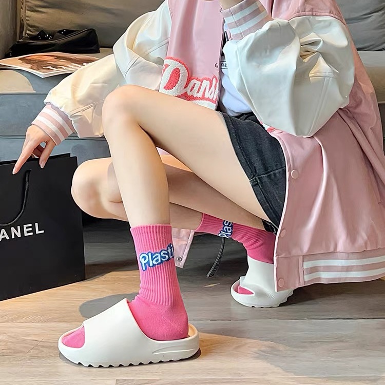 Set 5 Đôi Tất Cổ Cao Hoạ Tiết Tim Dâu Màu Pink Thời Trang Cho Nữ Mẫu Mới Siêu Hot TN5