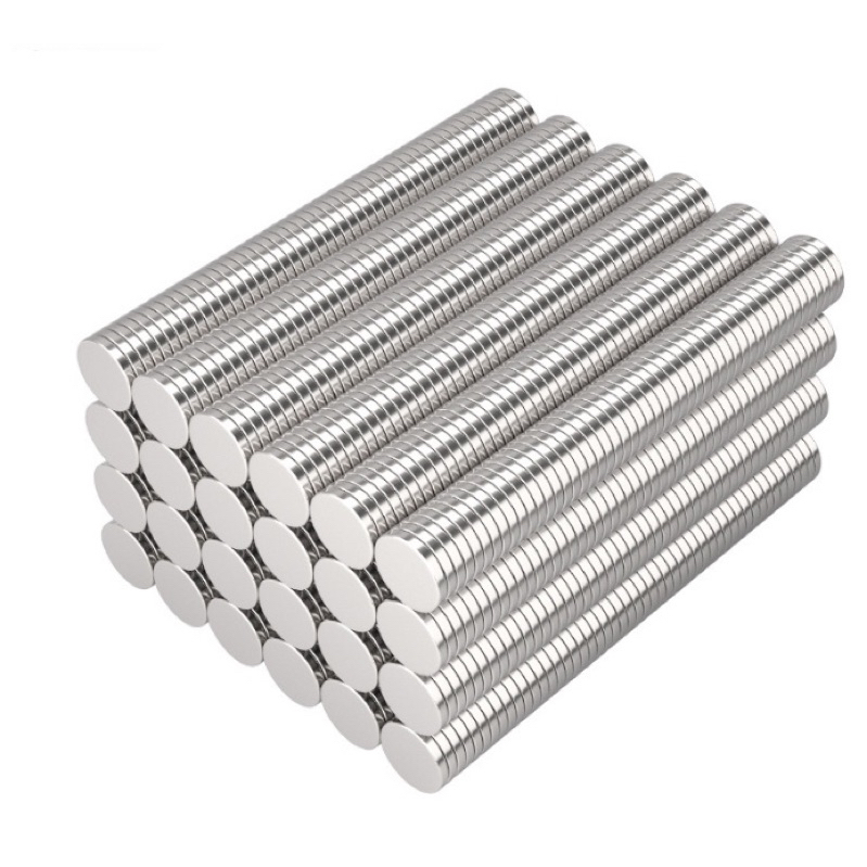 Nam châm đất hiếm. Nam châm trắng nhiều kích thước khác nhau