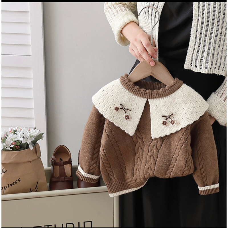 Áo Len Nâu Tây Xinh Bé Gái