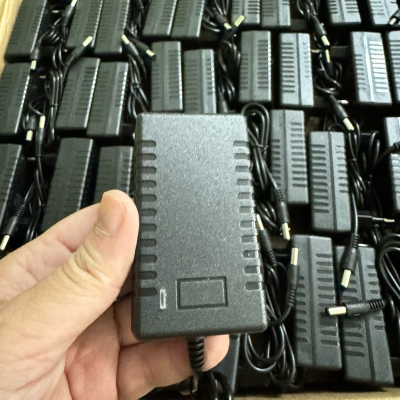 Sạc Pin máy khoan 21V - adapter 21V cho Pin máy khoan Li-ion 21V