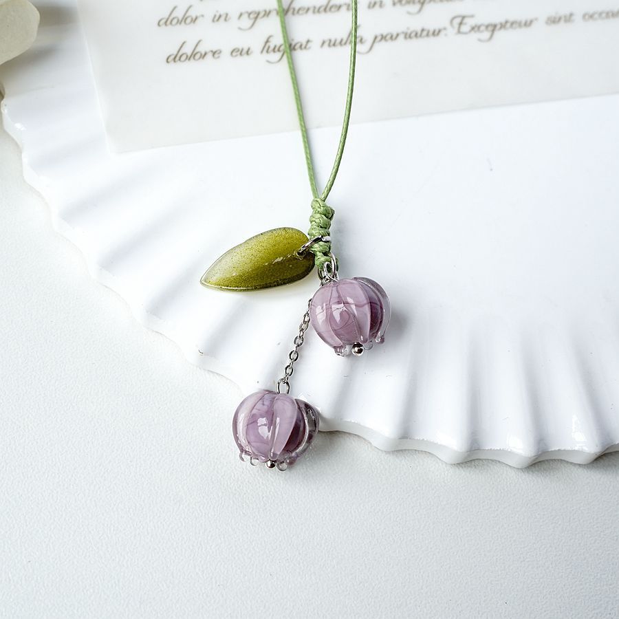 Móc treo điện thoại hoa tuy lip