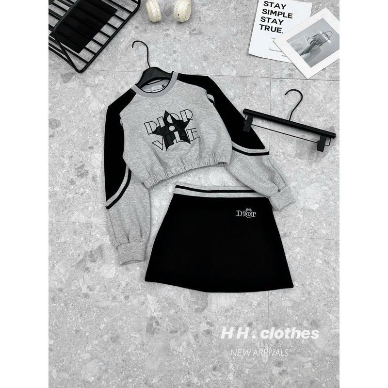 Set áo tay dài hoạ tiết phối chân váy viền