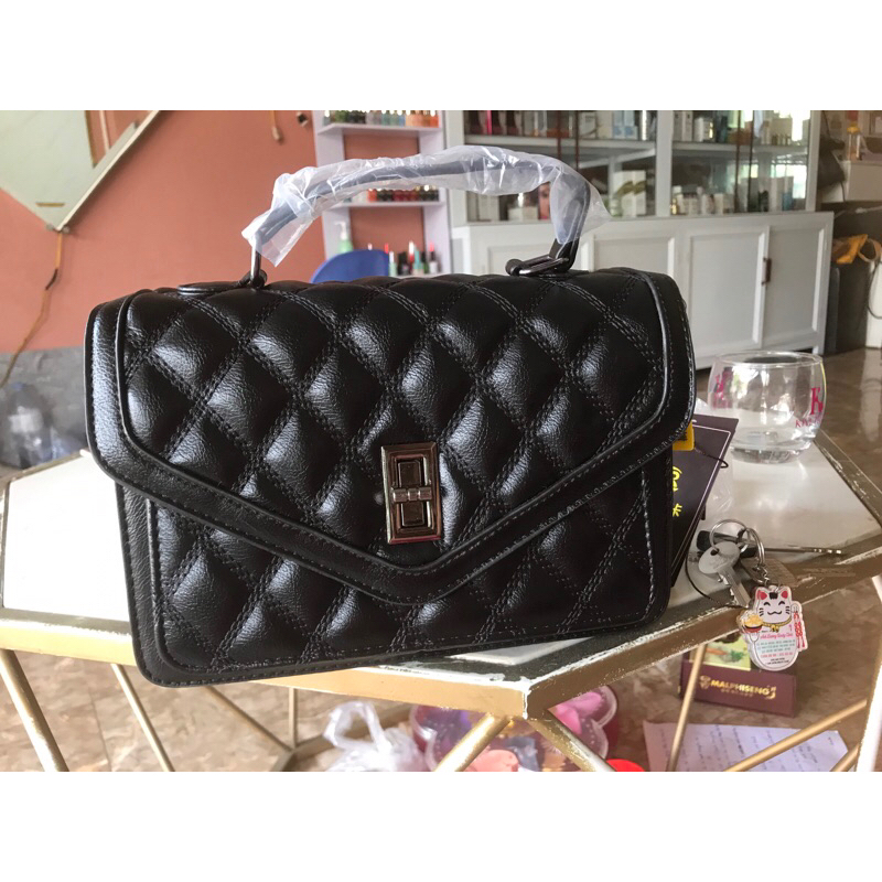 Túi xách nữ đeo chéo, túi xách công sở ô trám khóa cài size 24 - TXN038