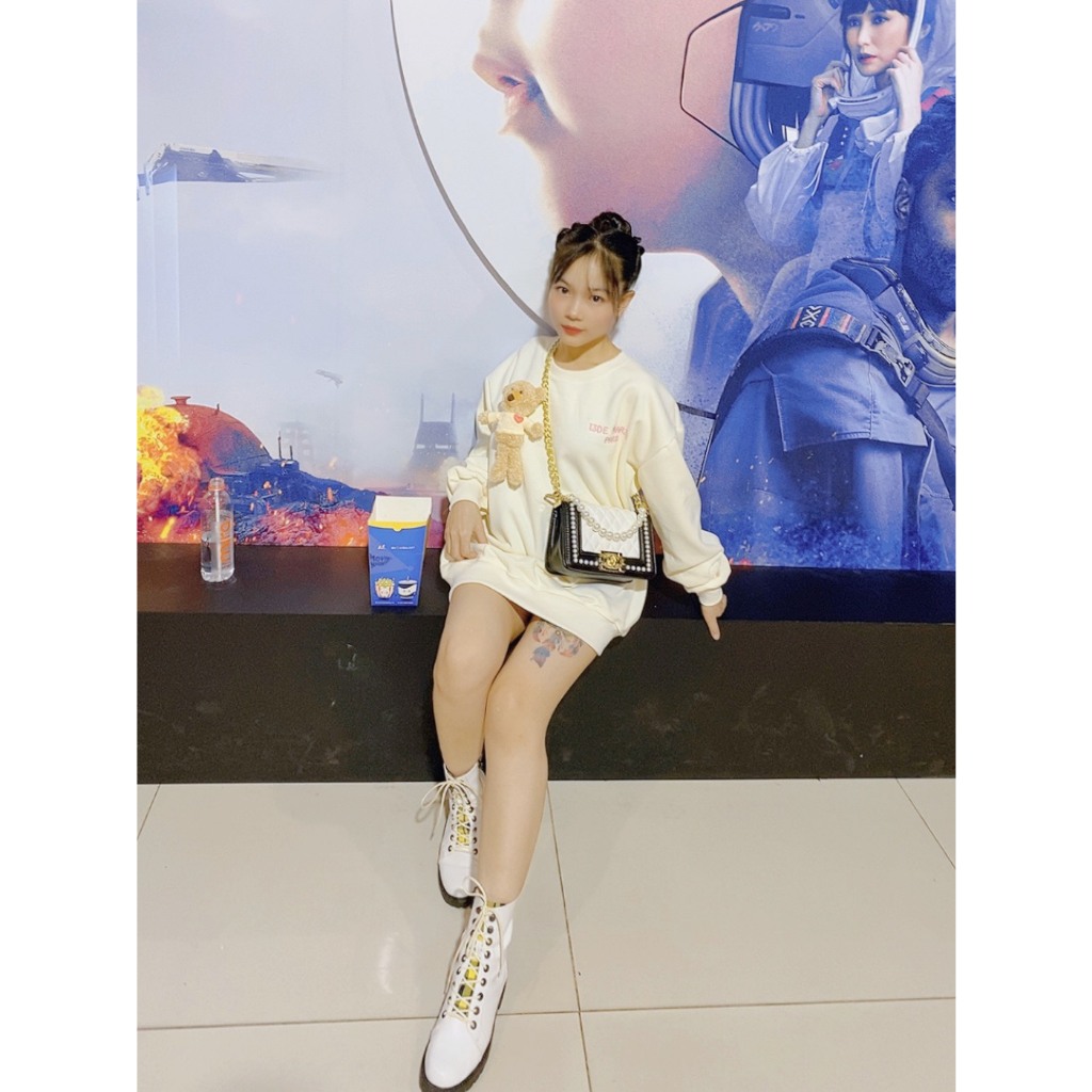 Áo Sweater nỉ hai da  đính gấu dễ thương - Áo thu đông nữ unisex hot trend 2023