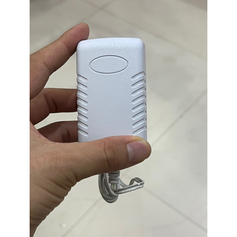 Sạc 13.5v loa kéo