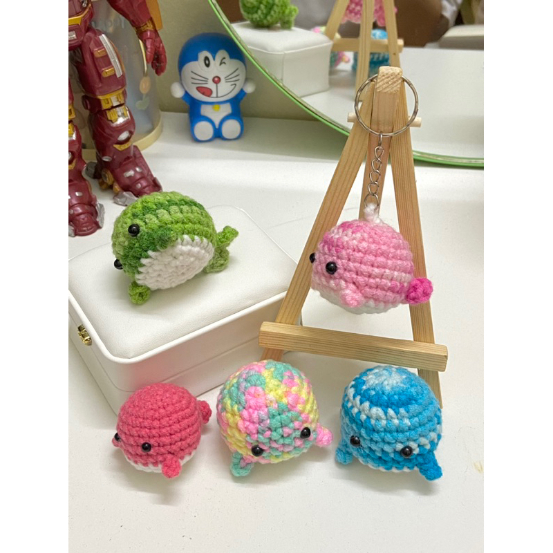 Móc khoá cá heo bằng len nhiều màu 🐳