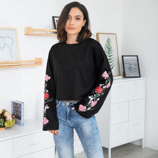 Áo thun da cá,croptop tay dài thêu hàng xk xả,phom lửng rộng,chất đẹp