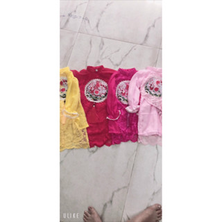 áo dài ren cho bé gái