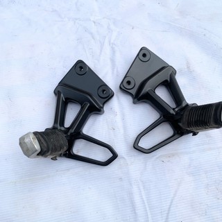 Combo Bộ Gác chân sau suzuki Hayate 125 còn rất mới