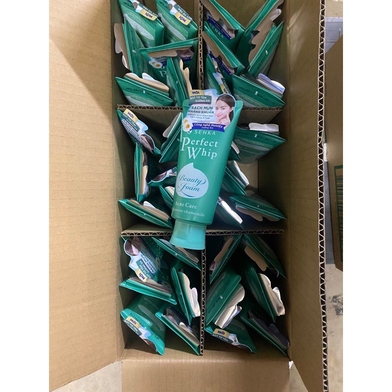 Sữa rửa mặt Senka cho da dầu mụn , chiết xuất tơ tằm xanh lá & trắng sáng da mờ thâm vitaminC 100g