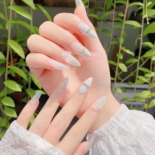 Nailbox thiết kế 10 móng úp - Mã trắng mix trắng thạch gắn charm nơ xinh