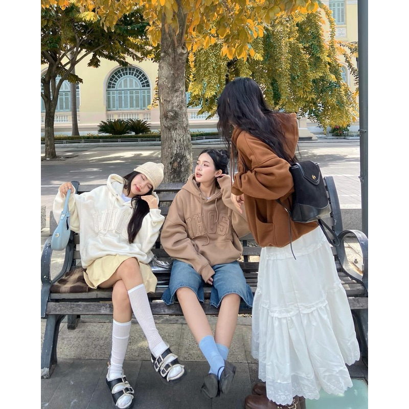 HOODIE BOXY - Áo hoodie thêu đắp vải Whose