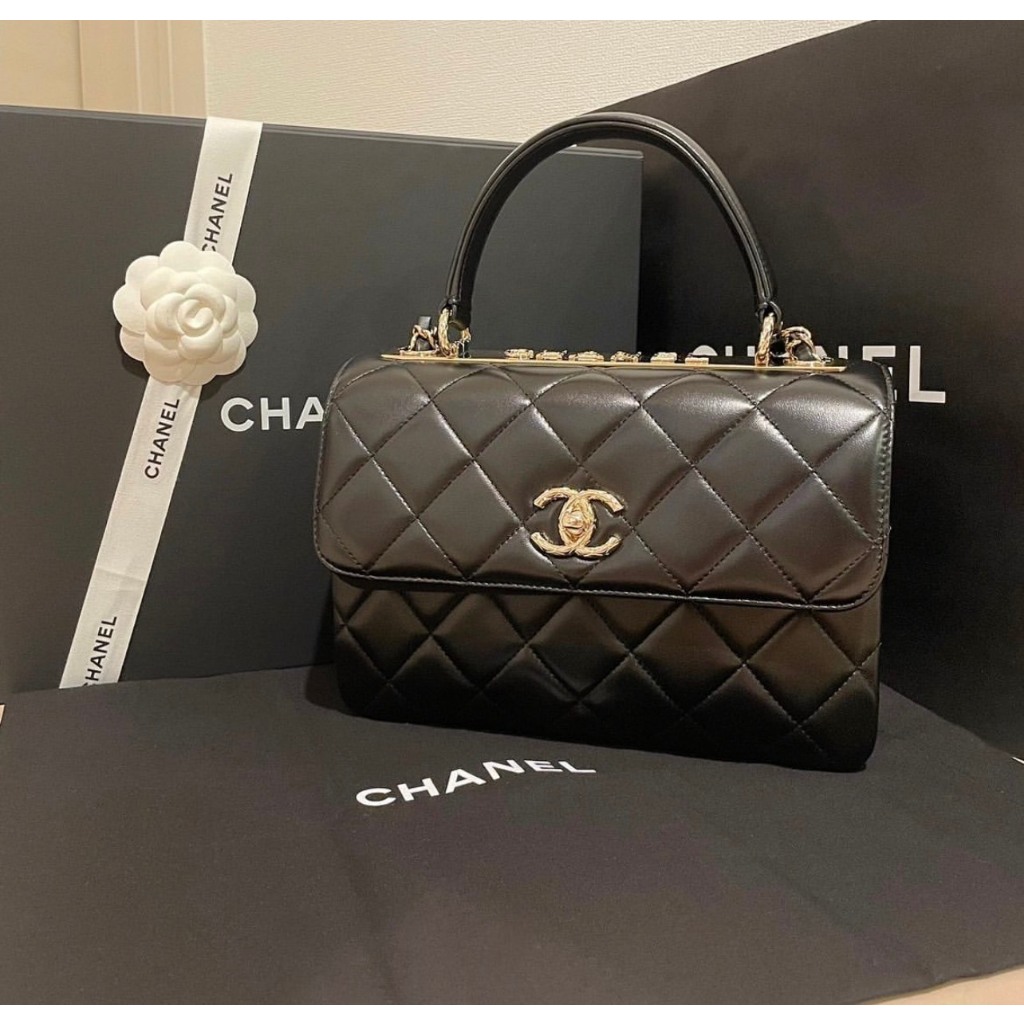 TÚI CHA NEO TRENDY QUAI XÁCH LOGO NỔI SZ24 DA THẬT