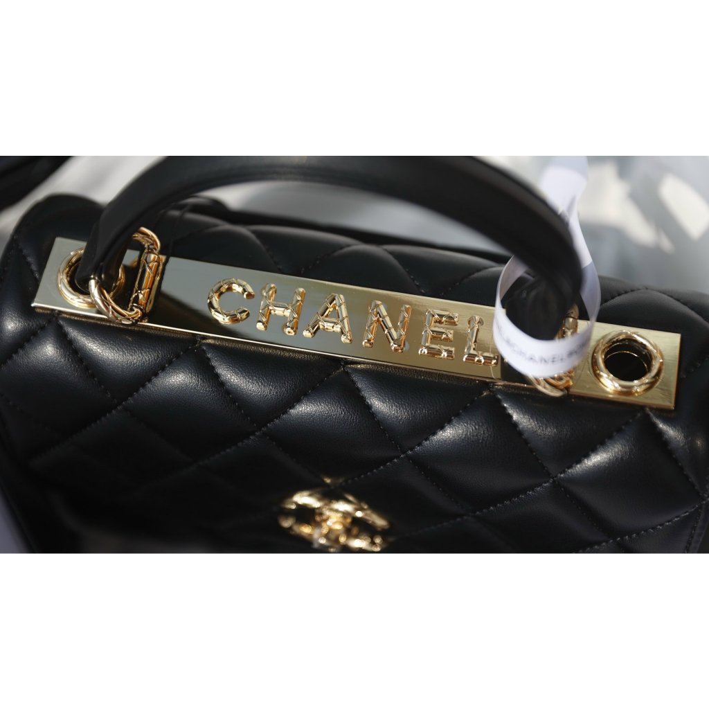 TÚI CHA NEO TRENDY QUAI XÁCH LOGO NỔI SZ24 DA THẬT