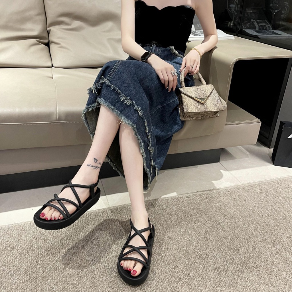 Giày sandal bánh mì Giày QC cao cấp dây đen chéo Giày bánh bèo Sandalbun
