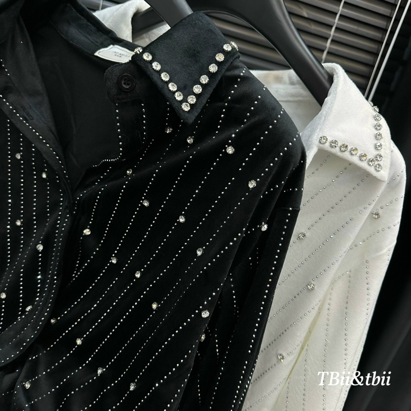 Áo Sơmi Đính Đá Viền Cổ Hot Hit