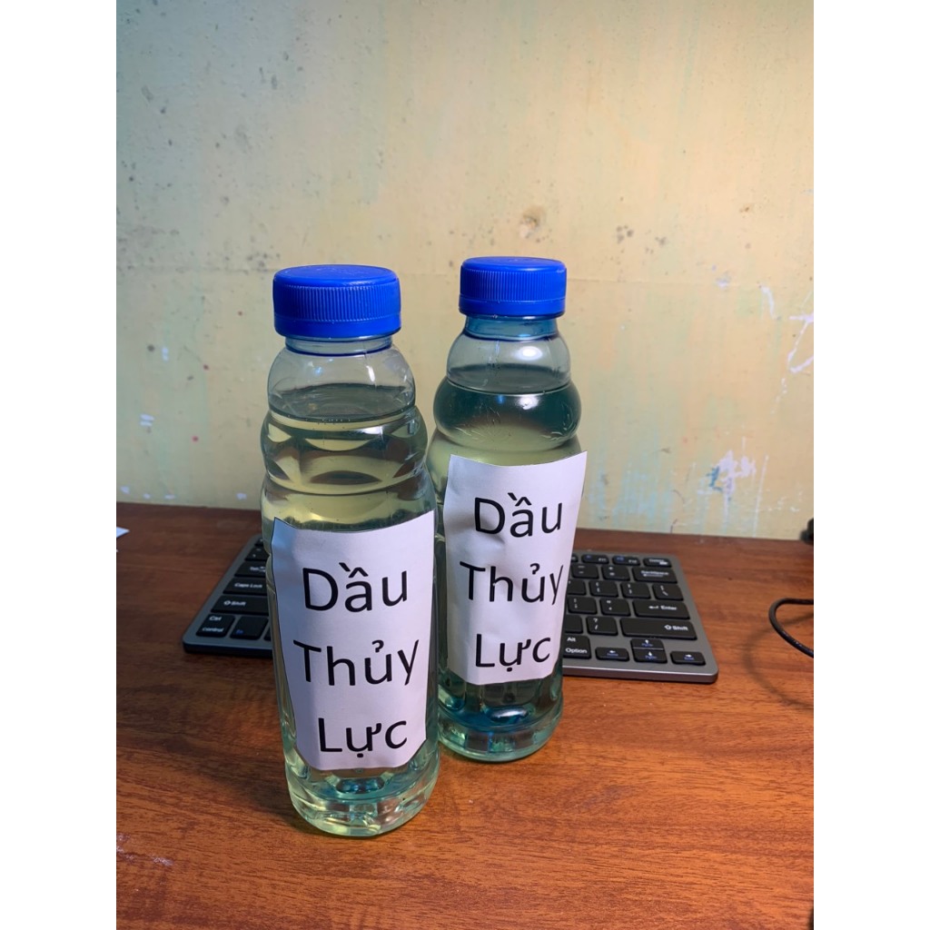 Dầu nhớt thủy lực chai 0,5Lít