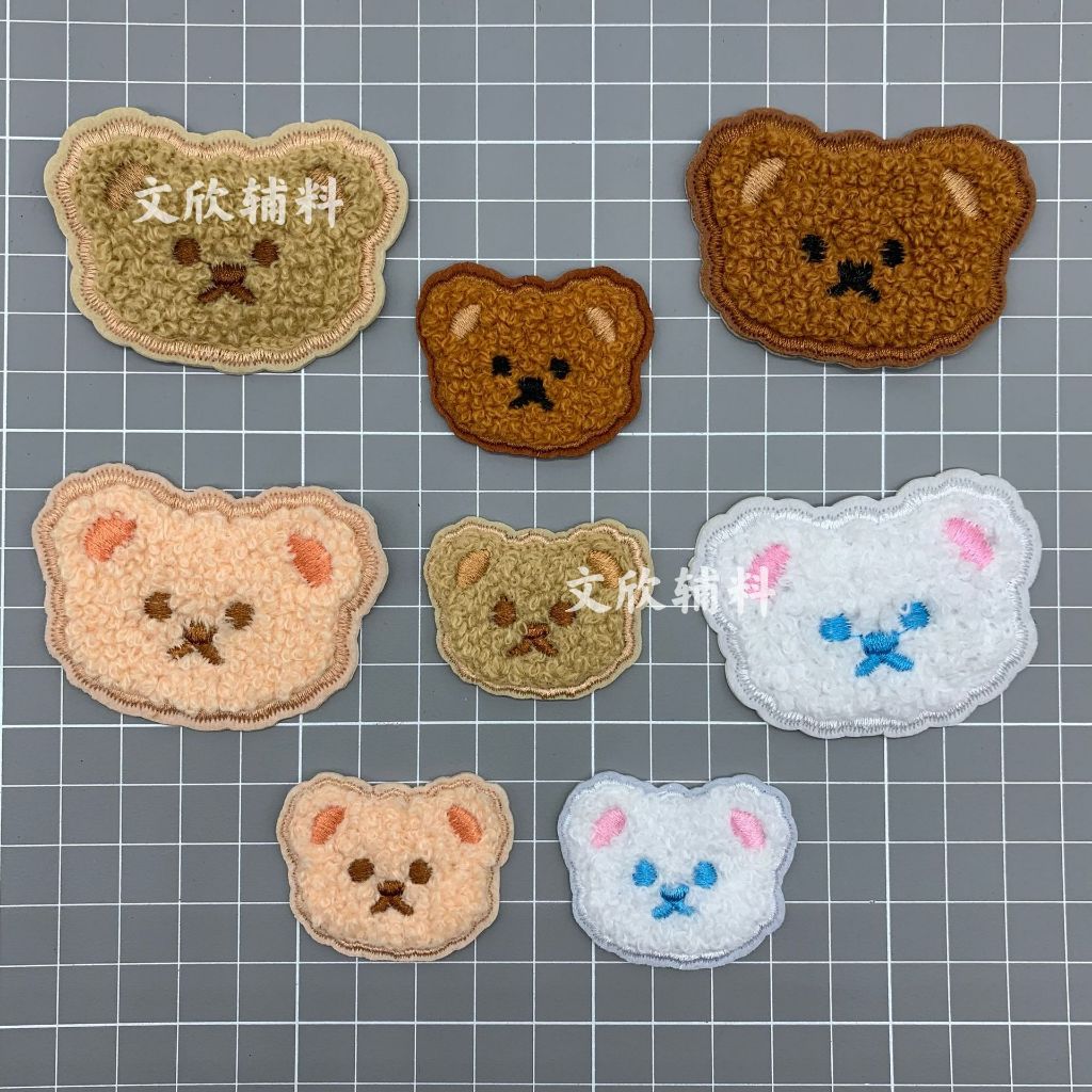 Sticker dán Thêu Hình Gấu Nhỏ Dễ Thương