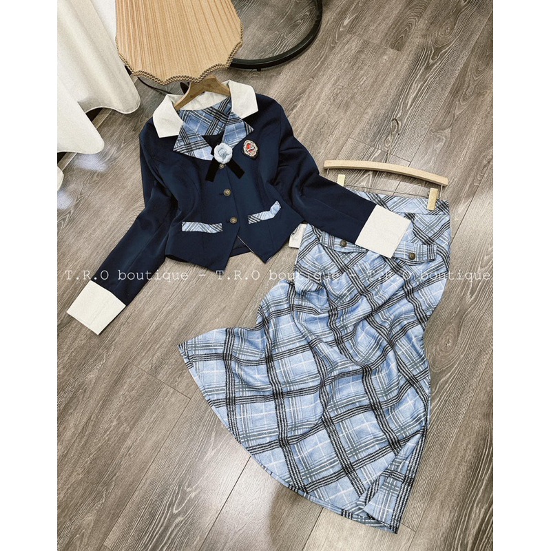 Sét chân váy kẻ