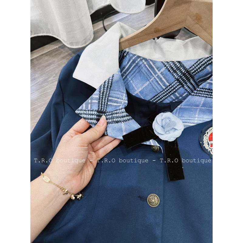 Sét chân váy kẻ