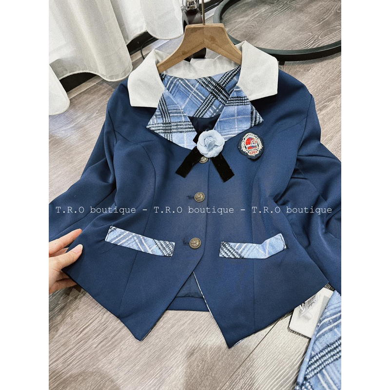 Sét chân váy kẻ