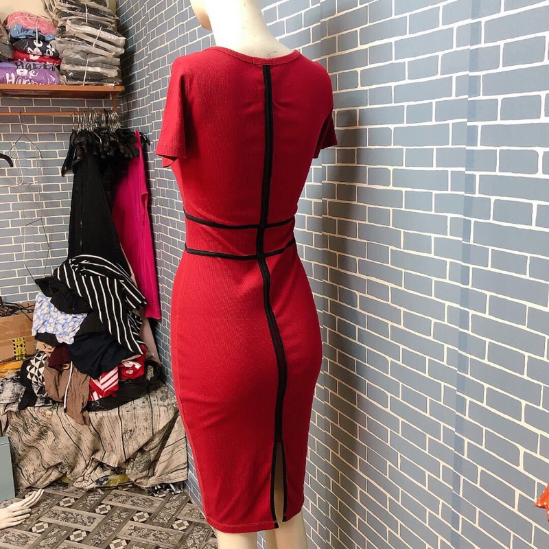Đầm suông đỏ viền đen kiểu đồ si 2hand