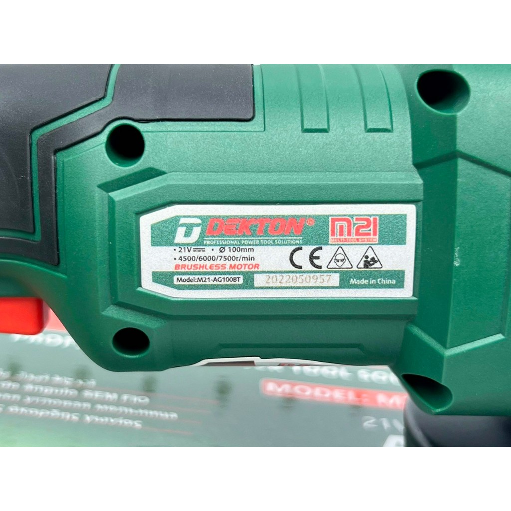 Combo máy mài pin M21-AG100BT/ 1 THÂN + 2 PIN 4A + 1 SẠC