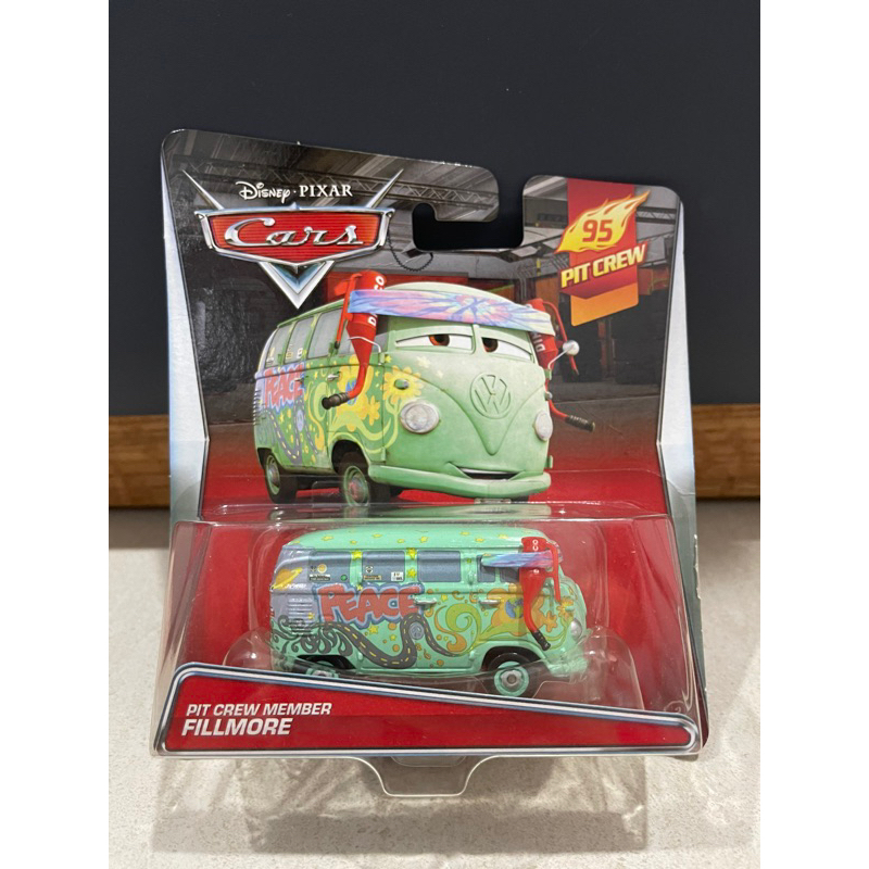 Xe mô hình đồ chơi cơ bản Disney Pixar 1:64 - CARS - Pit Crew Member Fillmore