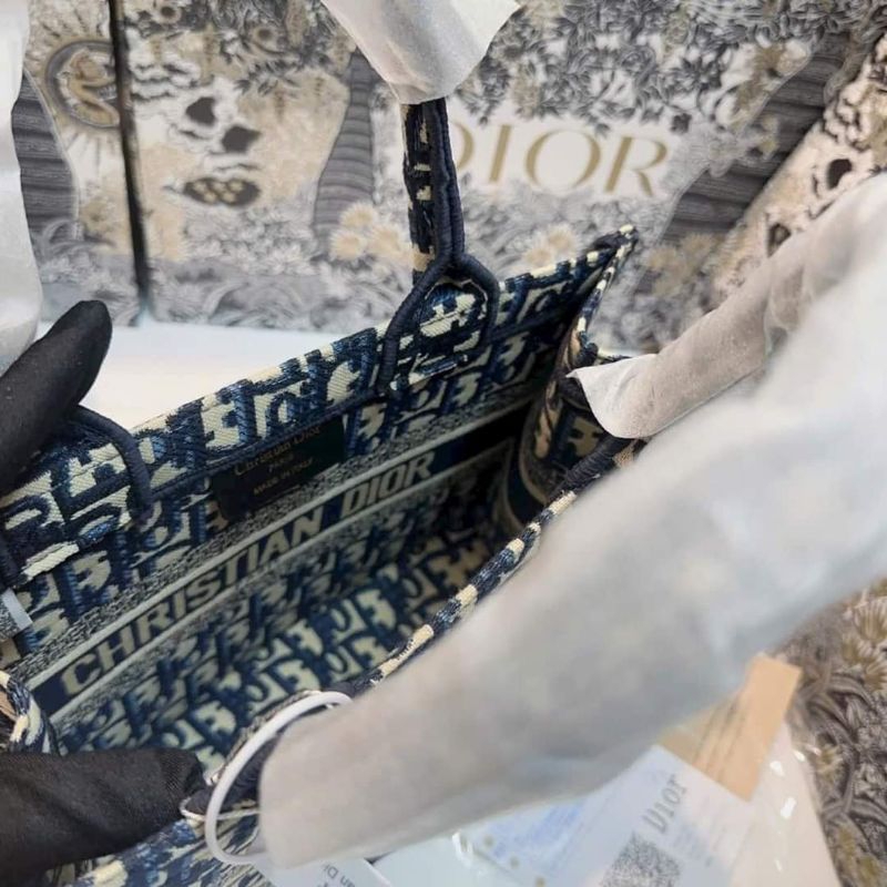 TÚI DIO BOOK CHẤT VẢI THÊU NỔI CHỮ THỜI TRANG FULL BOX