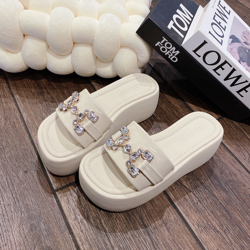 Dép quai ngang chữ H xoàn