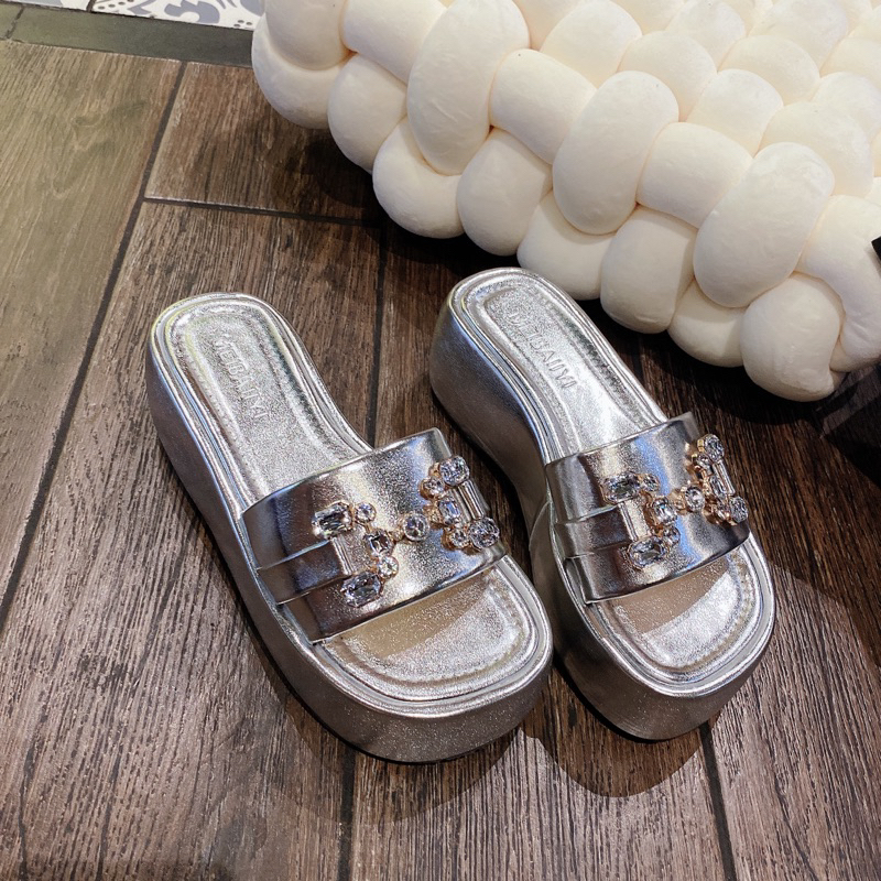 Dép quai ngang chữ H xoàn