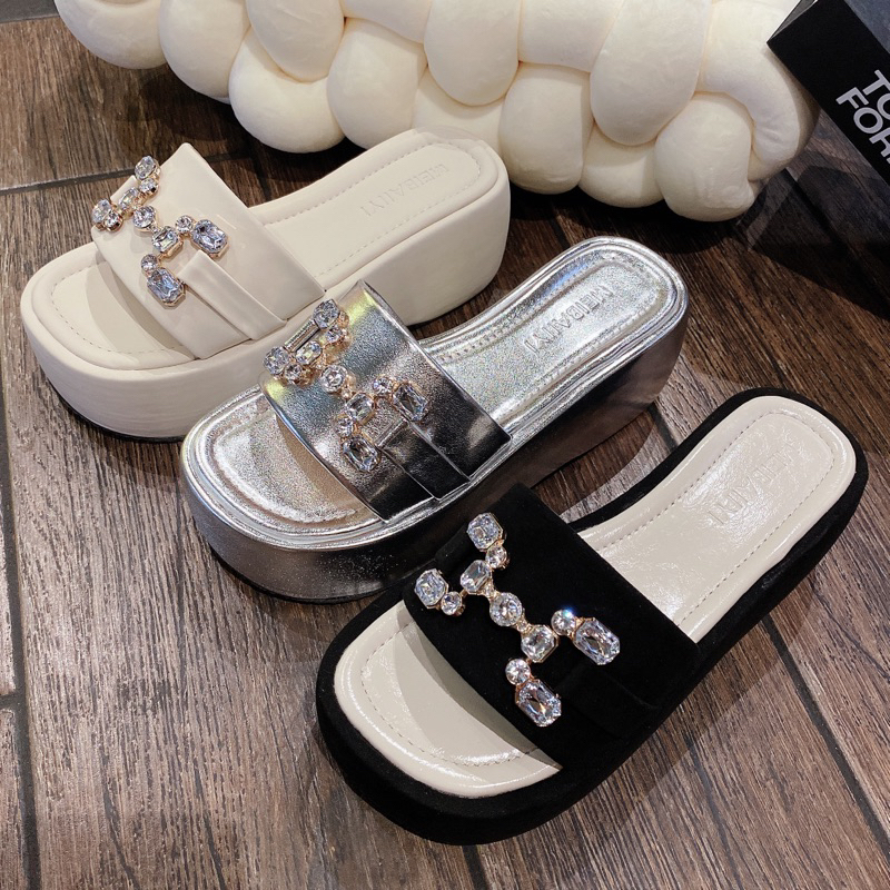 Dép quai ngang chữ H xoàn