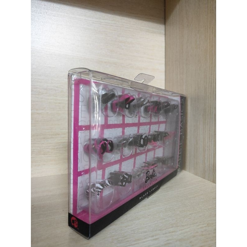 Giày cho búp bê barbie