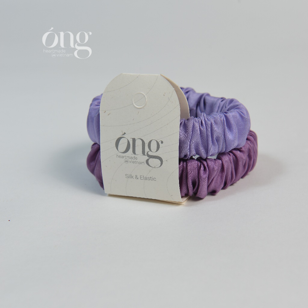 Set 2 buộc tóc mới từ Óng Silk với chất liệu tơ tằm tự nhiên hoàn hảo cho mái tóc của bạn